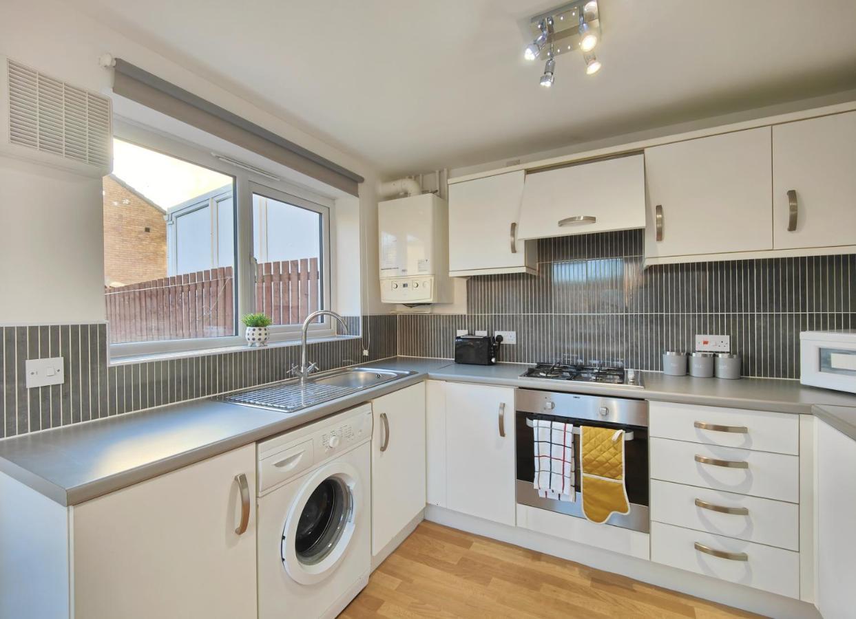 The Metcombe - Bright Townhouse With Free Parking 10 Minutes Walk To Coop Live Villa Manchester Exterior foto