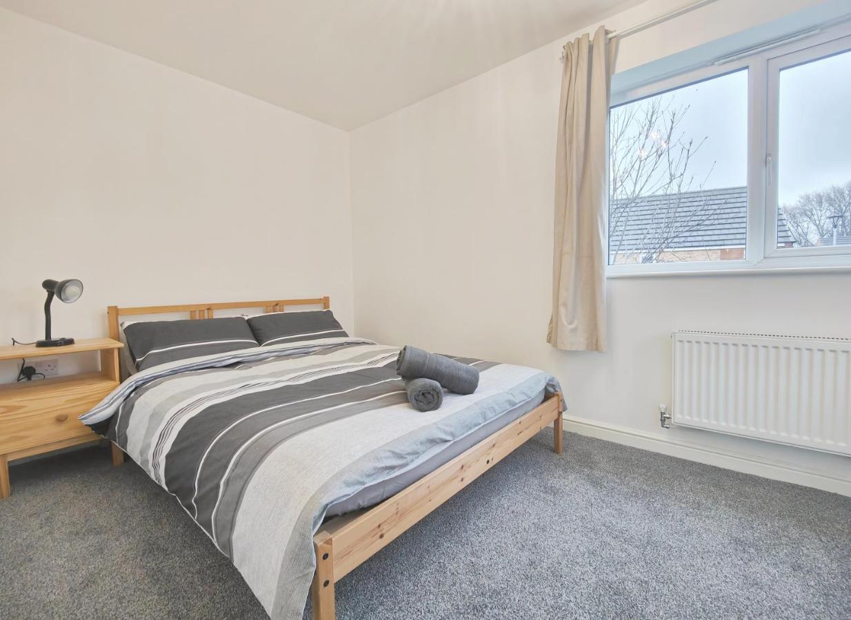 The Metcombe - Holiday Home With Free Parking 10 Minutes Walk To Etihad Stadium & Coop Live Arena Manchester Exterior foto