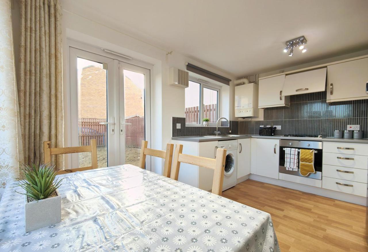 The Metcombe - Holiday Home With Free Parking 10 Minutes Walk To Etihad Stadium & Coop Live Arena Manchester Exterior foto